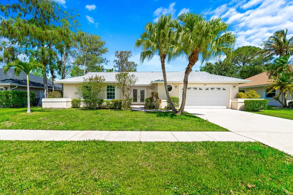 803 Silverbell Lane Wellington FL 33414
