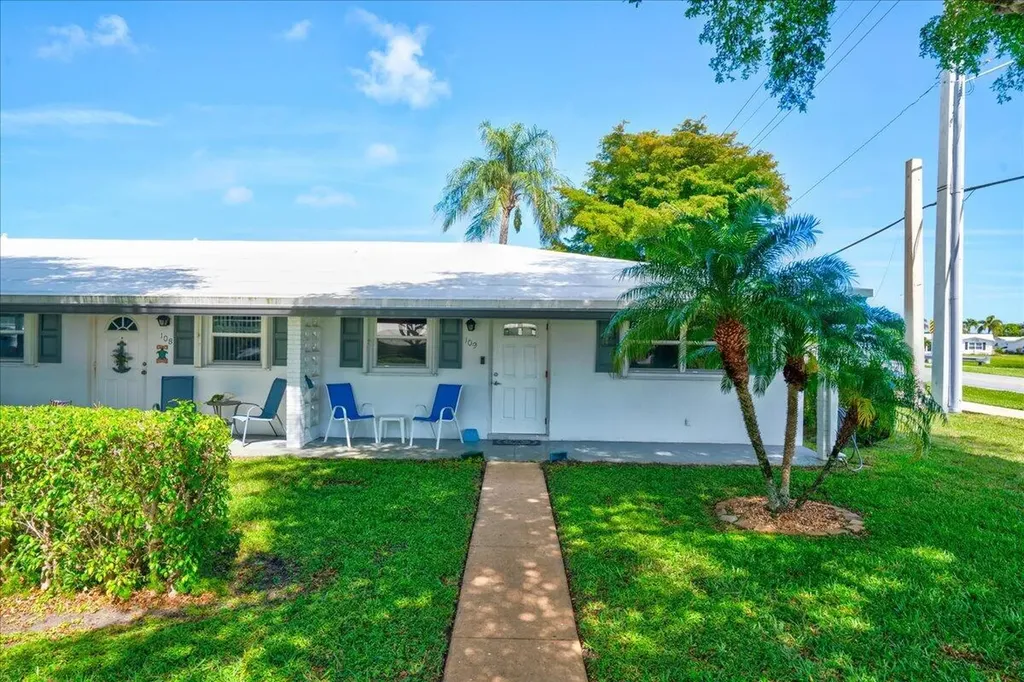100 Leisure Lake Circle Boynton Beach FL 33426