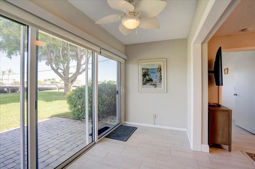 100 Leisure Lake Circle Boynton Beach FL 33426
