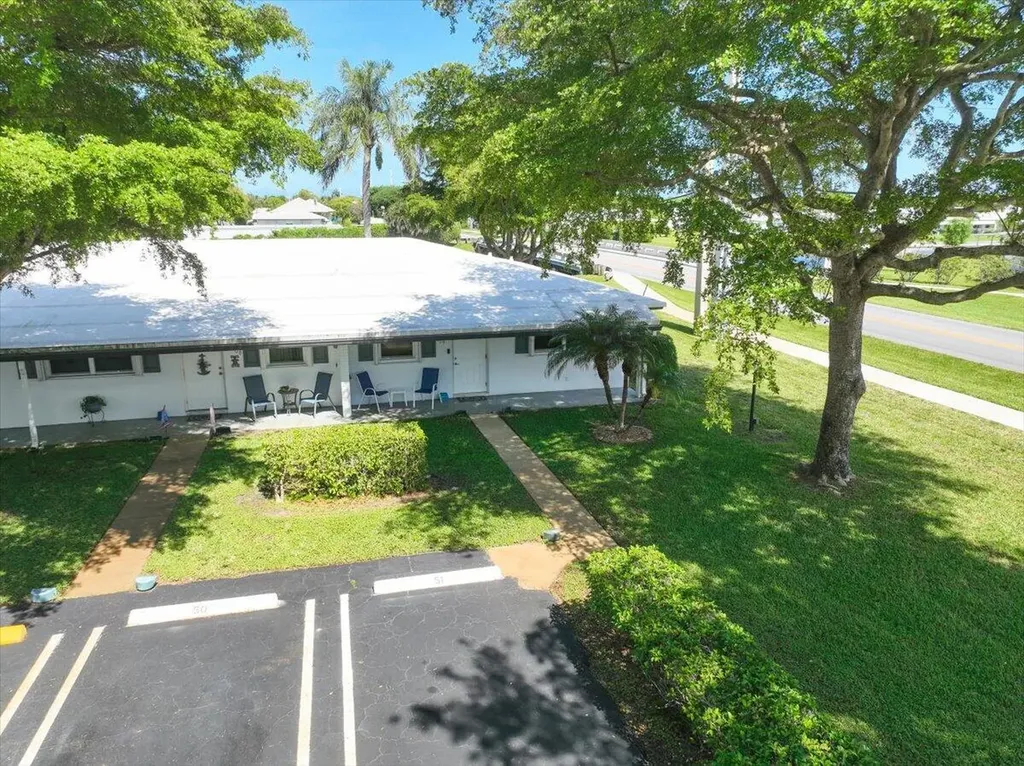 100 Leisure Lake Circle Boynton Beach FL 33426