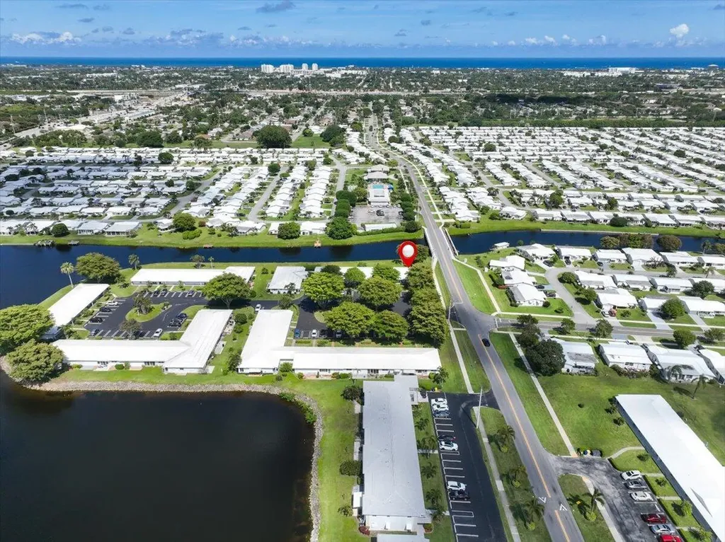 100 Leisure Lake Circle Boynton Beach FL 33426