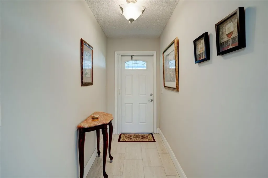 100 Leisure Lake Circle Boynton Beach FL 33426