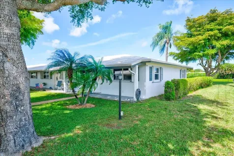 100 Leisure Lake Circle Boynton Beach FL 33426