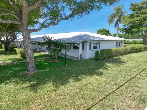 100 Leisure Lake Circle Boynton Beach FL 33426