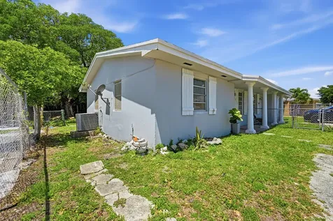 19110 SW 113th Place Miami FL 33157