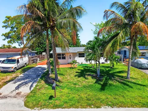 775 Snead Circle West Palm Beach FL 33413