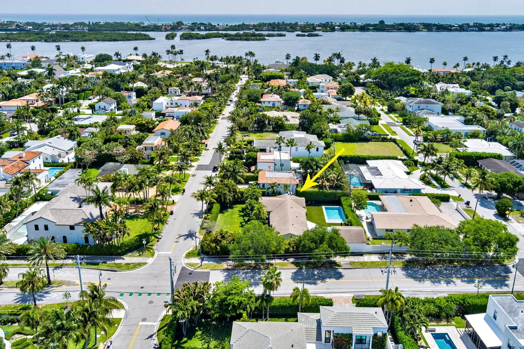 260 E Lakewood Road West Palm Beach FL 33405