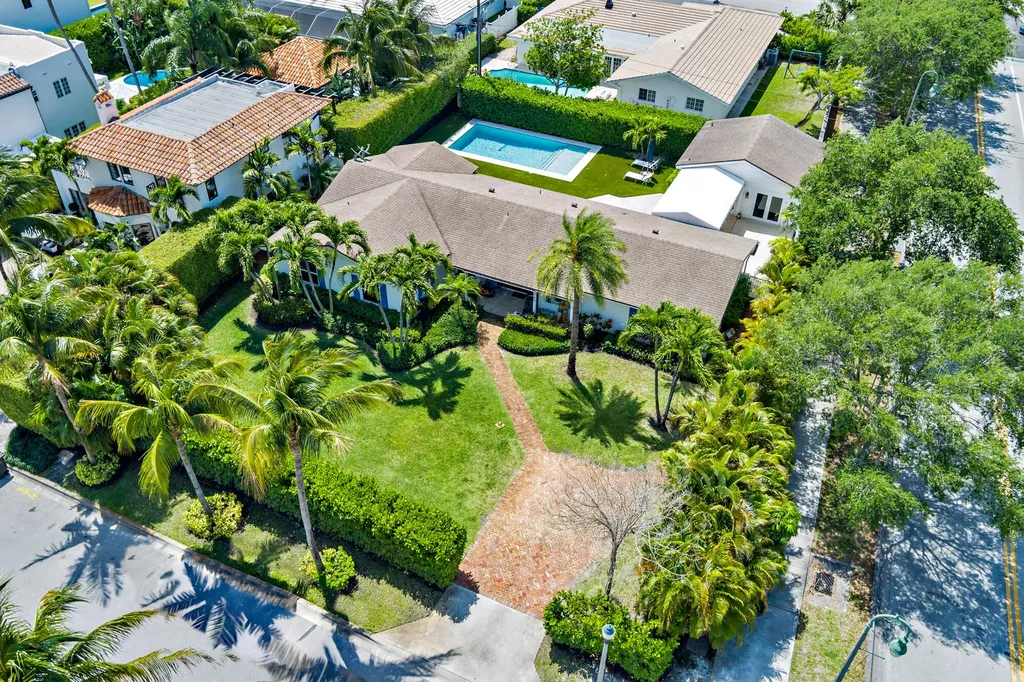260 E Lakewood Road West Palm Beach FL 33405
