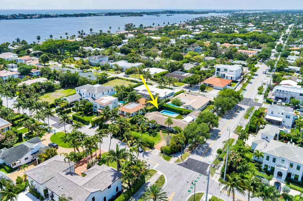 260 E Lakewood Road West Palm Beach FL 33405