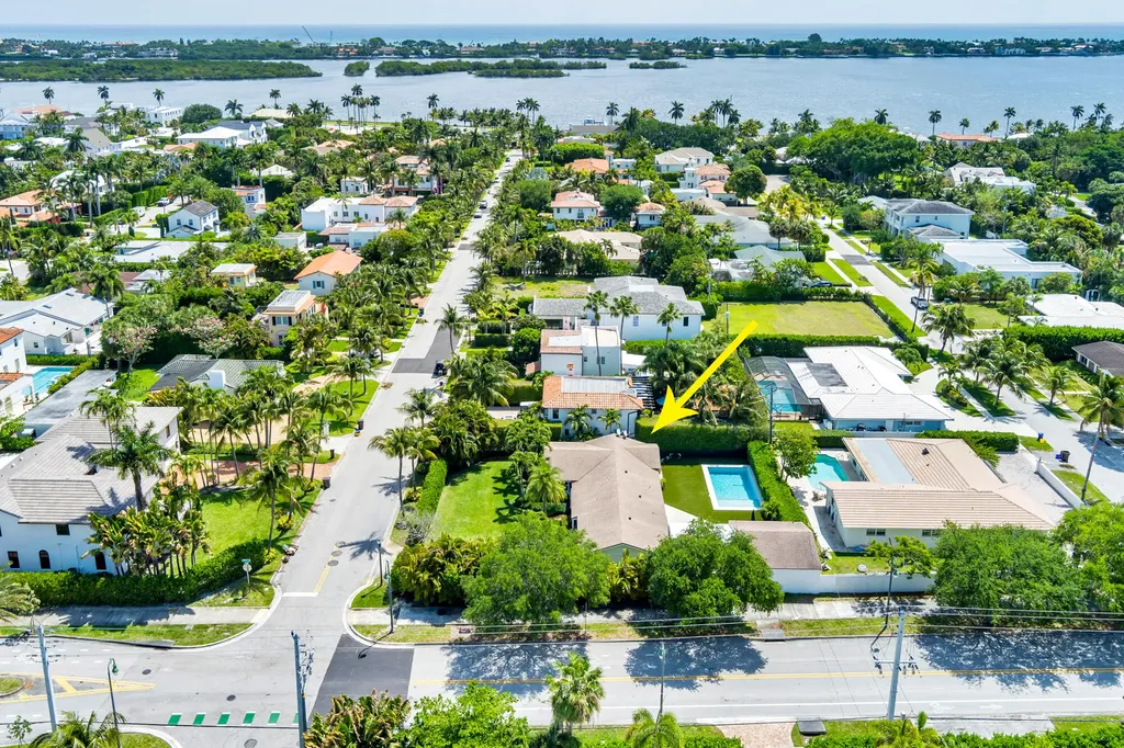 260 E Lakewood Road West Palm Beach FL 33405