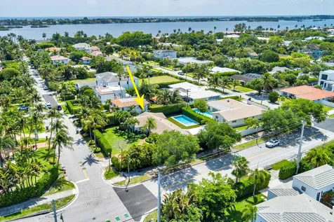 260 E Lakewood Road West Palm Beach FL 33405