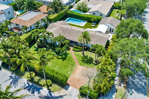260 E Lakewood Road West Palm Beach FL 33405