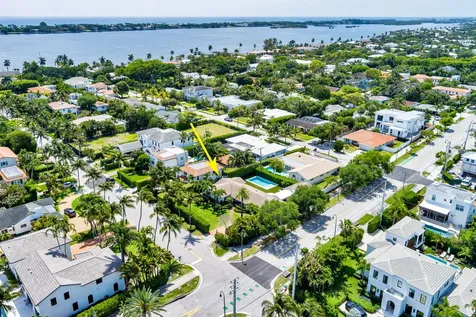 260 E Lakewood Road West Palm Beach FL 33405