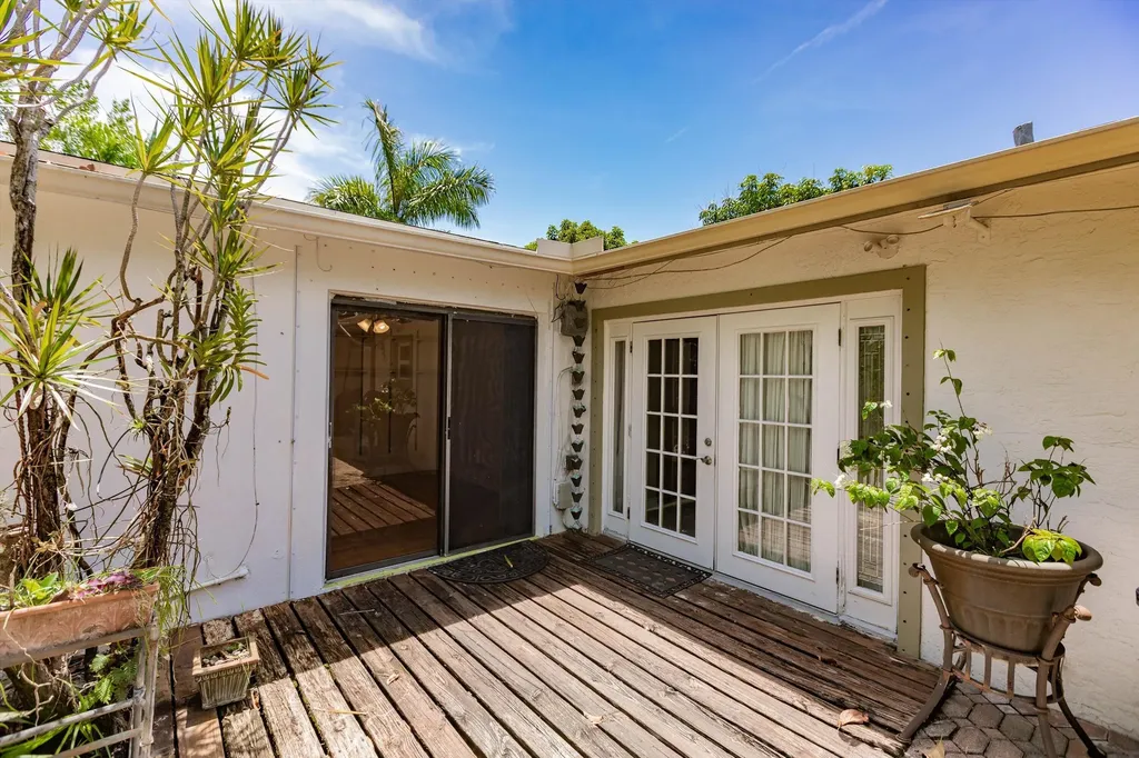 637 Troy Boulevard West Palm Beach FL 33409