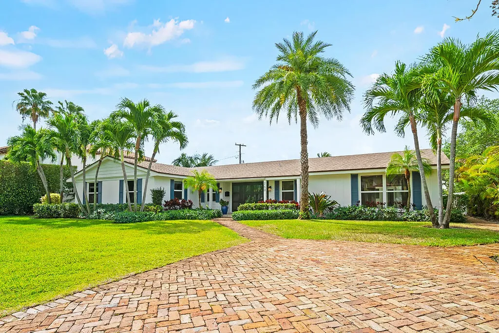 260 E Lakewood Road West Palm Beach FL 33405