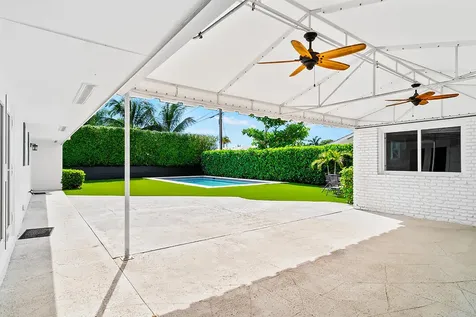 260 E Lakewood Road West Palm Beach FL 33405
