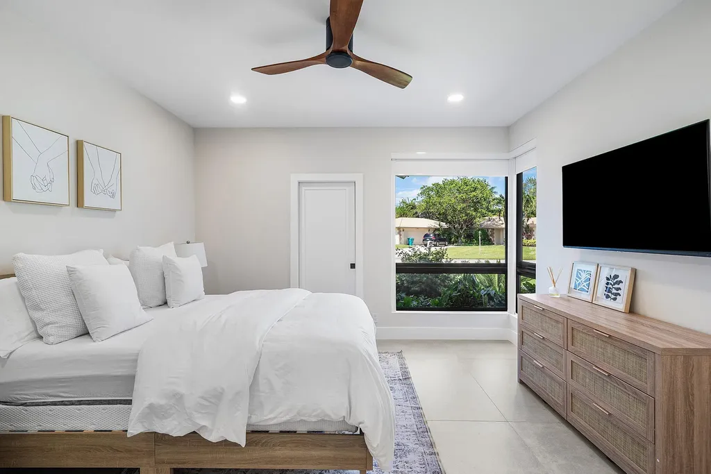 926 SW 35th Court Boynton Beach FL 33435