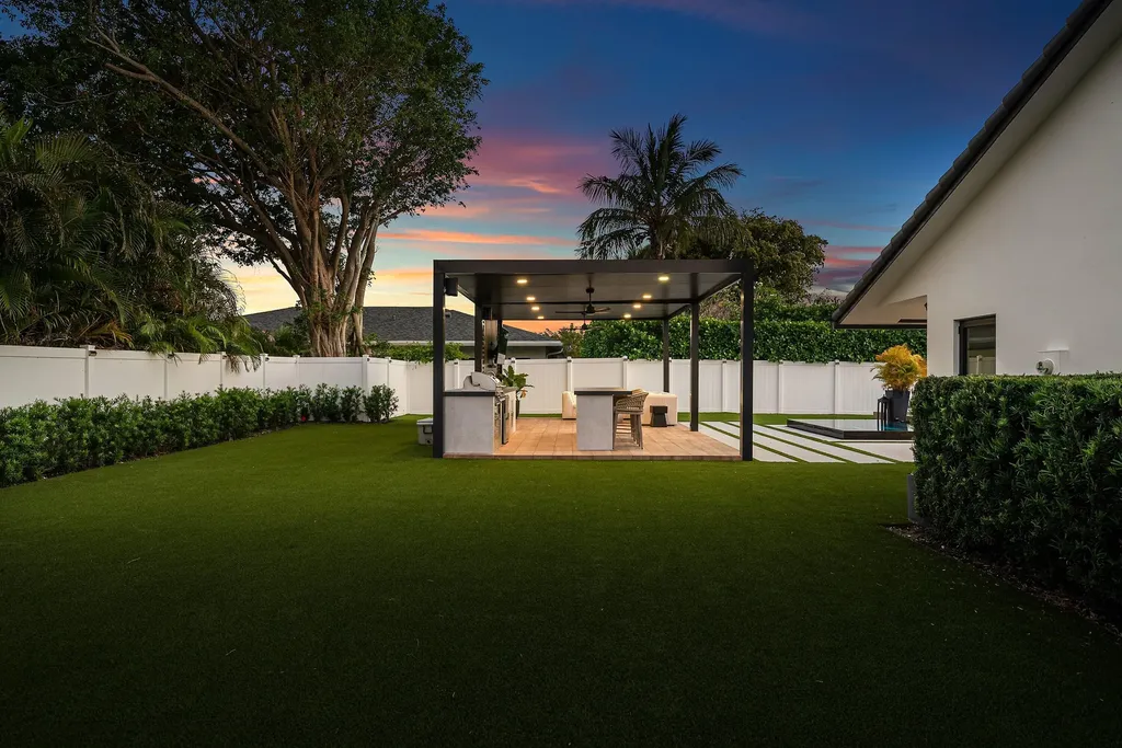 926 SW 35th Court Boynton Beach FL 33435