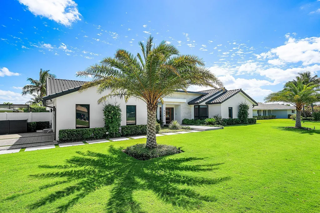 926 SW 35th Court Boynton Beach FL 33435