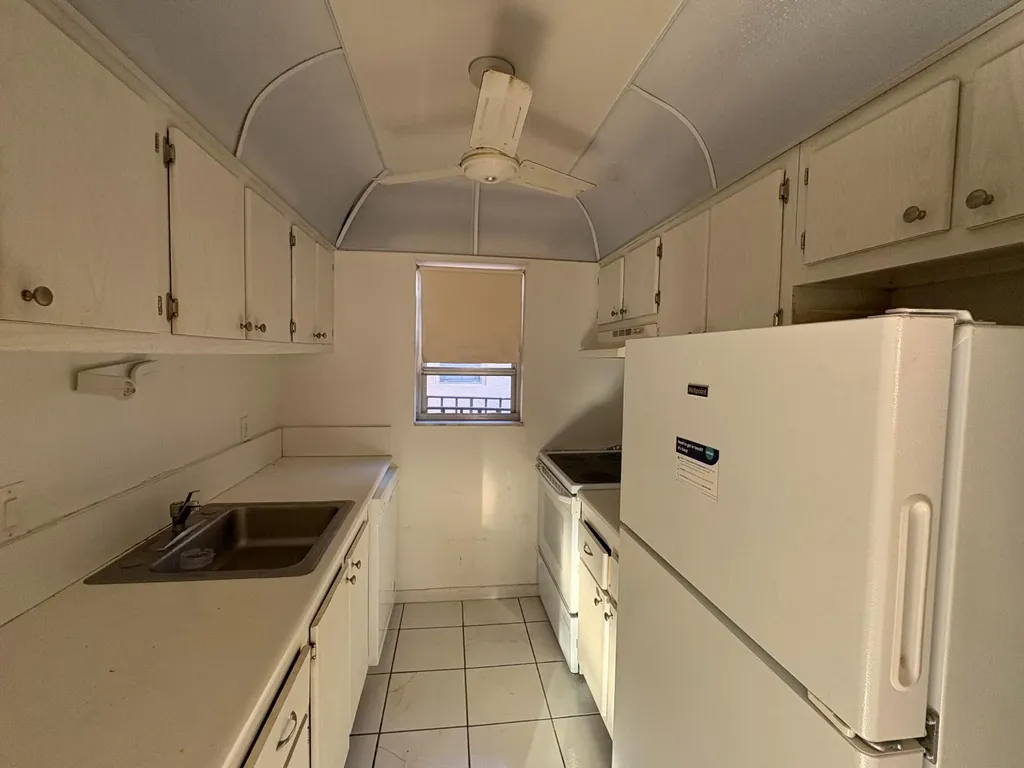 650 SW 2nd Avenue Boca Raton FL 33432