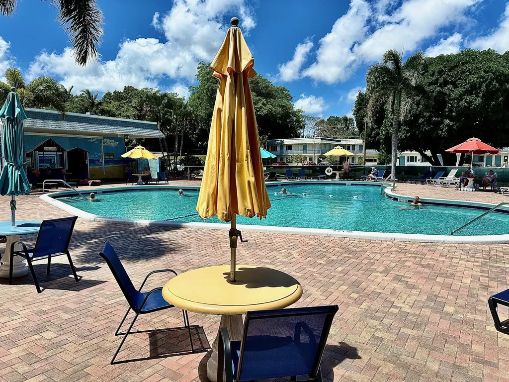 2880 Lake Osborne Drive Lake Worth Beach FL 33461