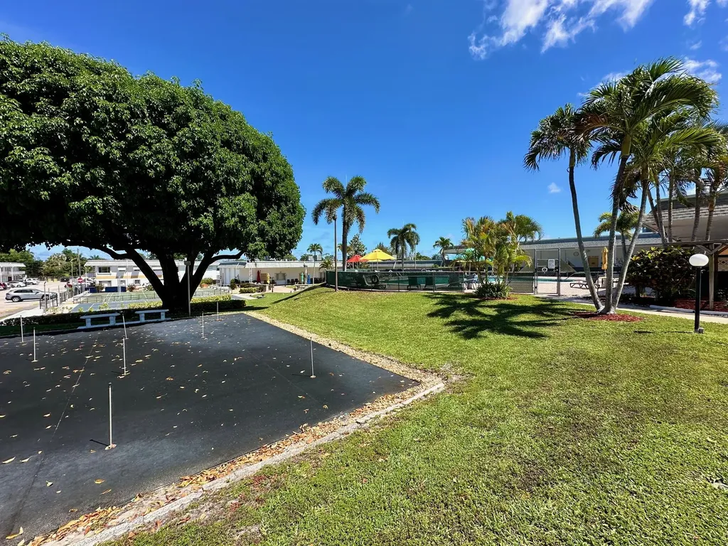 2880 Lake Osborne Drive Lake Worth Beach FL 33461