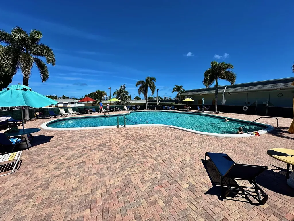 2880 Lake Osborne Drive Lake Worth Beach FL 33461