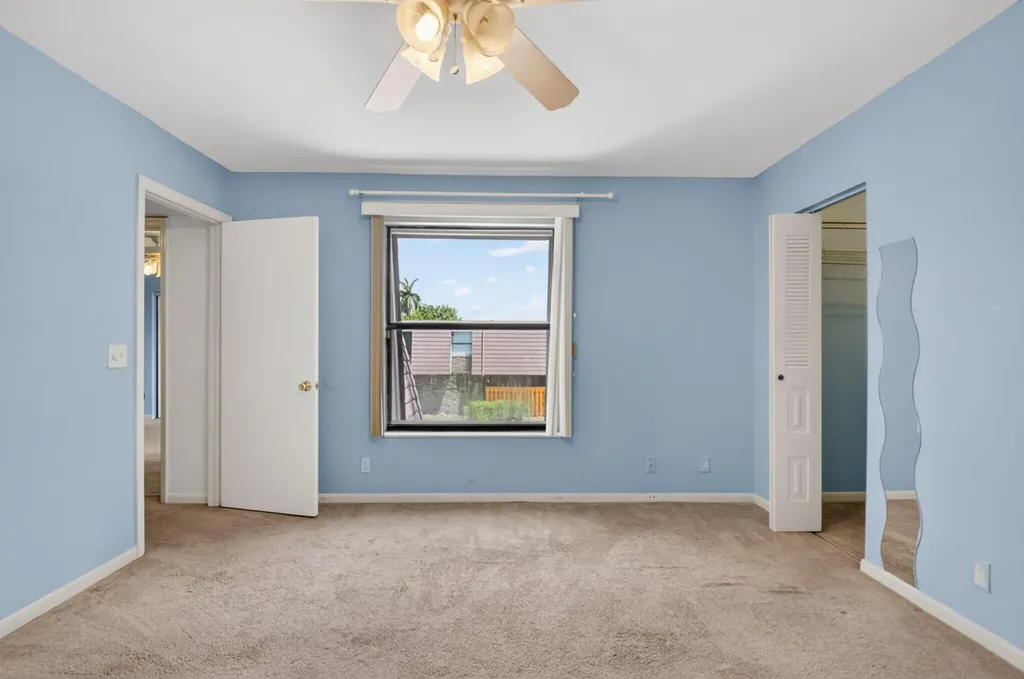 7582 Courtyard Run E Boca Raton FL 33433