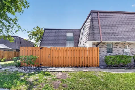 7582 Courtyard Run E Boca Raton FL 33433