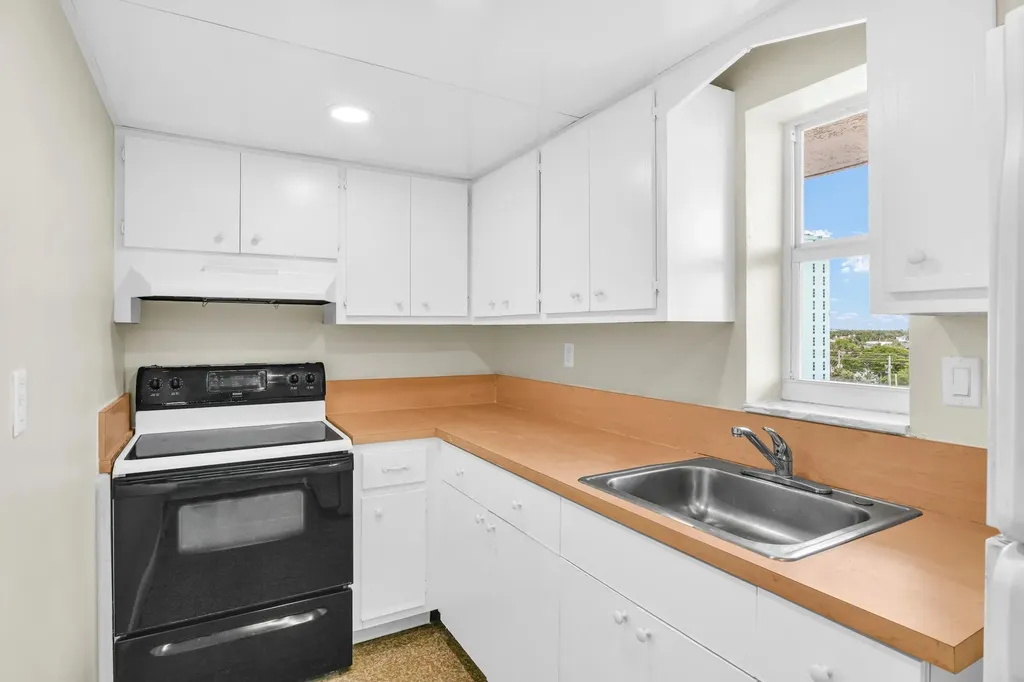 3201 NE 14th Street Causeway Pompano Beach FL 33062