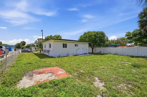 2625 NW 10th Street Pompano Beach FL 33069