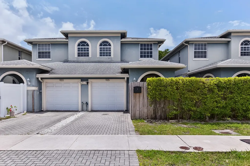 1135 NE 3rd Avenue Fort Lauderdale FL 33304
