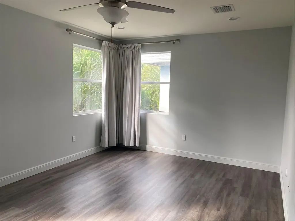 1135 NE 3rd Avenue Fort Lauderdale FL 33304