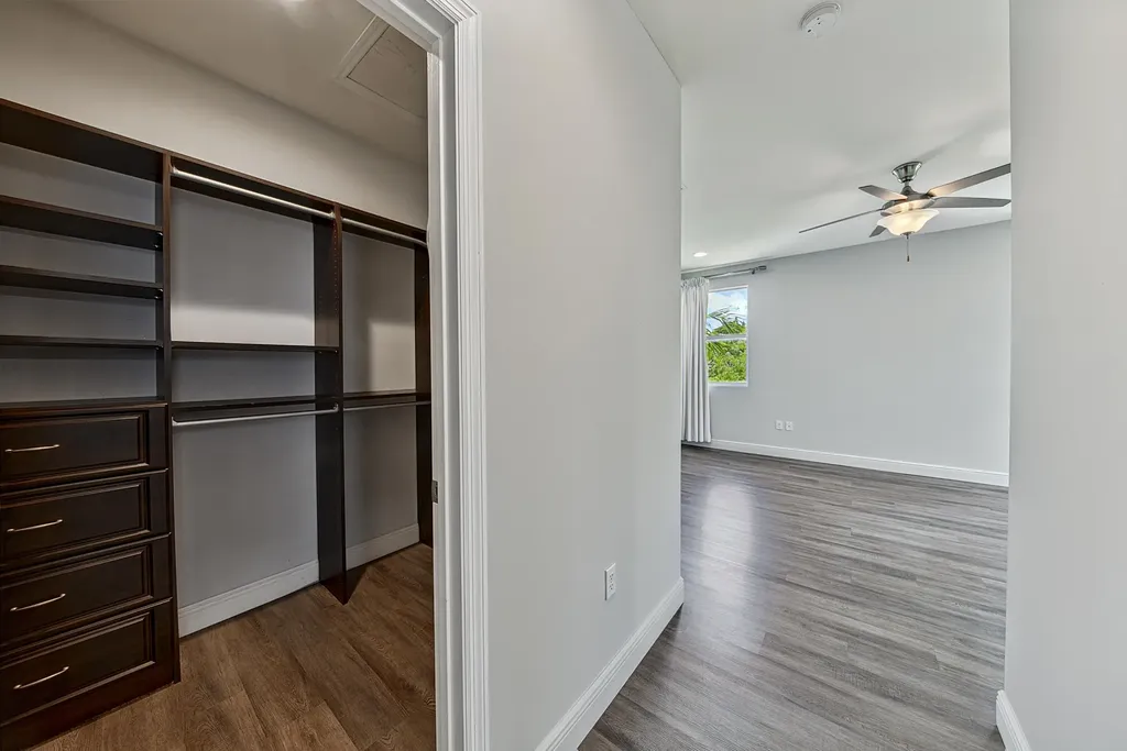 1135 NE 3rd Avenue Fort Lauderdale FL 33304