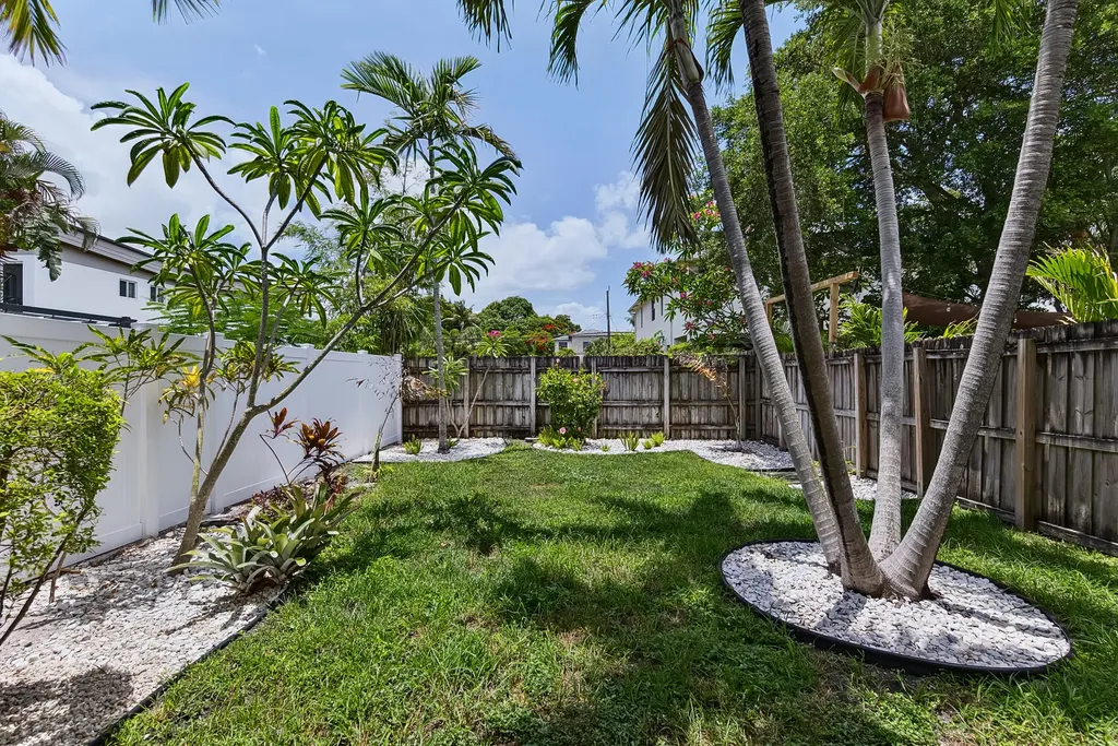 1135 NE 3rd Avenue Fort Lauderdale FL 33304