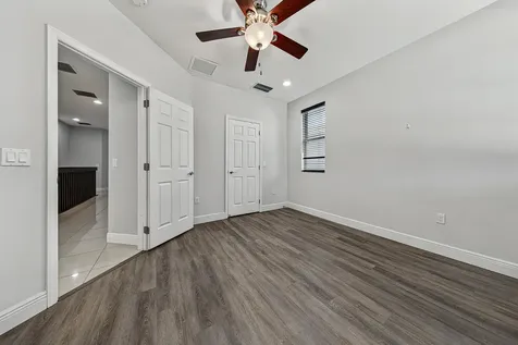 1135 NE 3rd Avenue Fort Lauderdale FL 33304