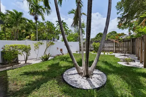 1135 NE 3rd Avenue Fort Lauderdale FL 33304