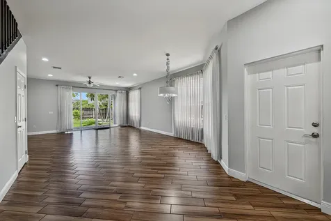 1135 NE 3rd Avenue Fort Lauderdale FL 33304