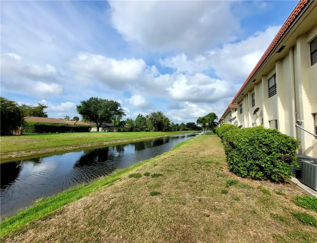 11096 Royal Palm Boulevard Coral Springs FL 33065