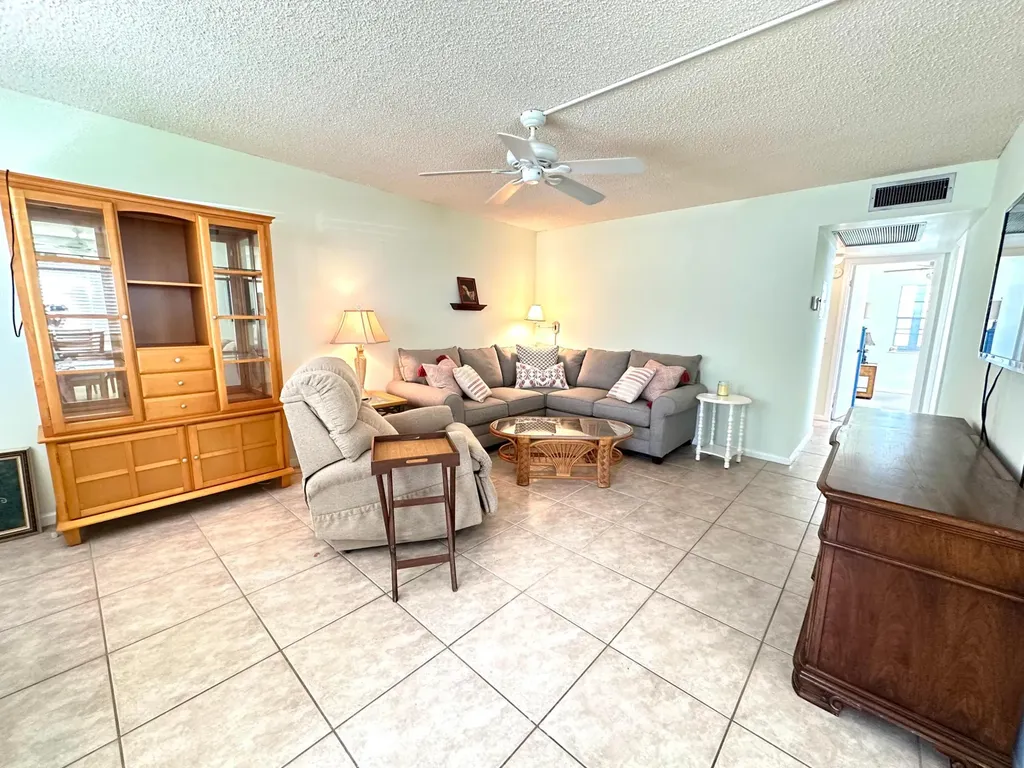 289 Markham N Deerfield Beach FL 33442