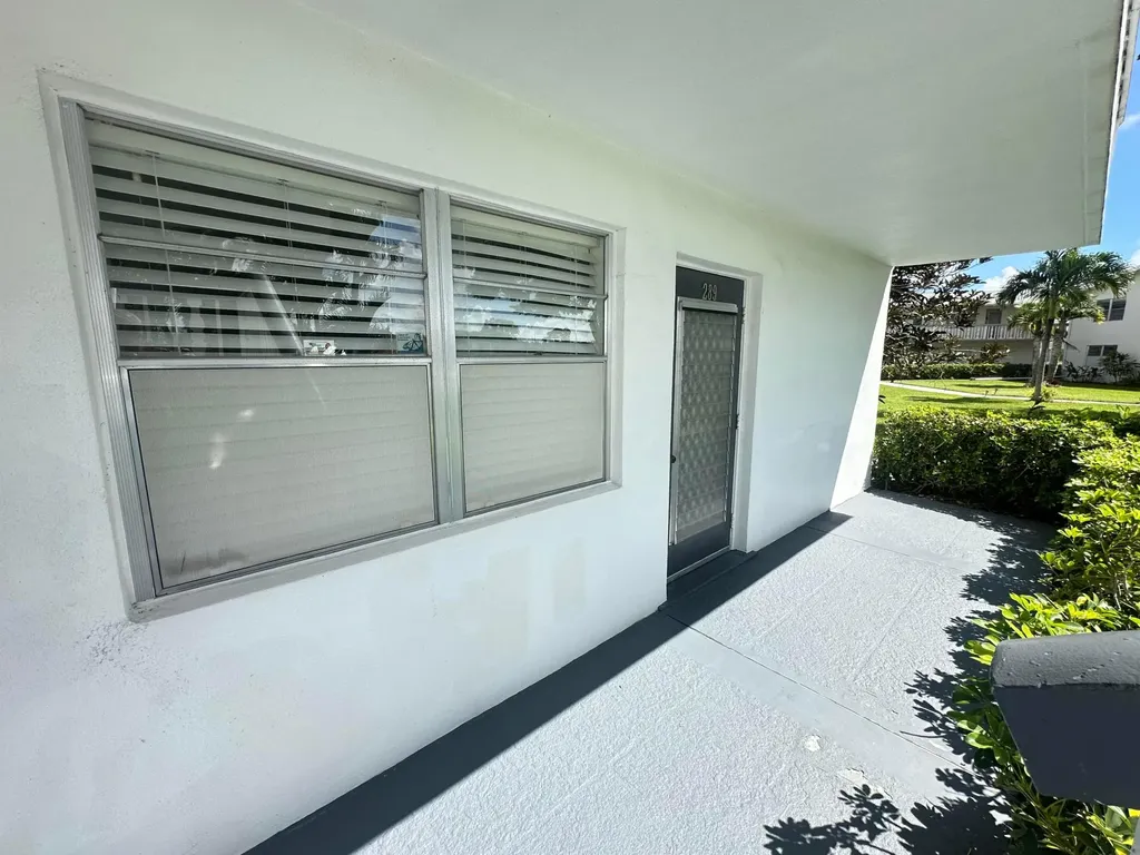 289 Markham N Deerfield Beach FL 33442