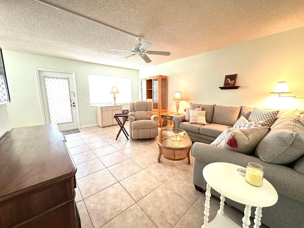 289 Markham N Deerfield Beach FL 33442