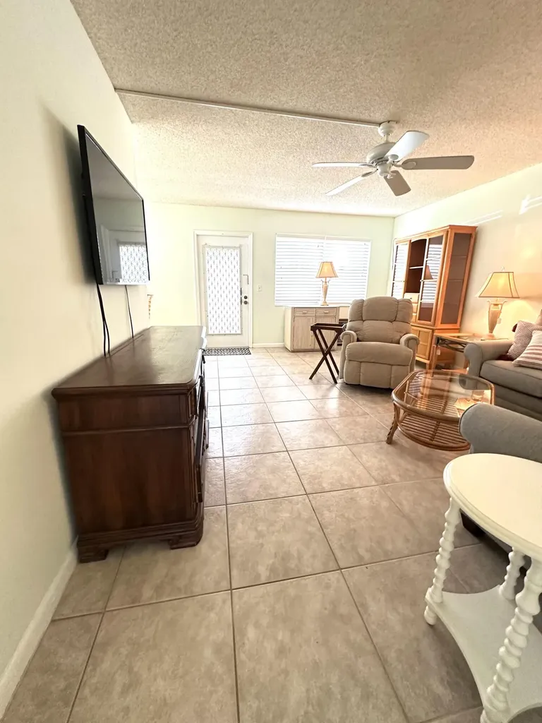 289 Markham N Deerfield Beach FL 33442