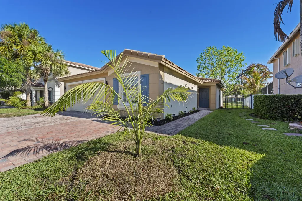 1899 Newport Isle Boulevard Port St Lucie FL 34953