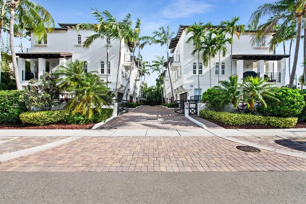 3237 NE 13th Street NE Pompano Beach FL 33062