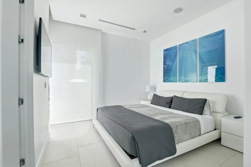 3017 N Atlantic Boulevard Fort Lauderdale FL 33308