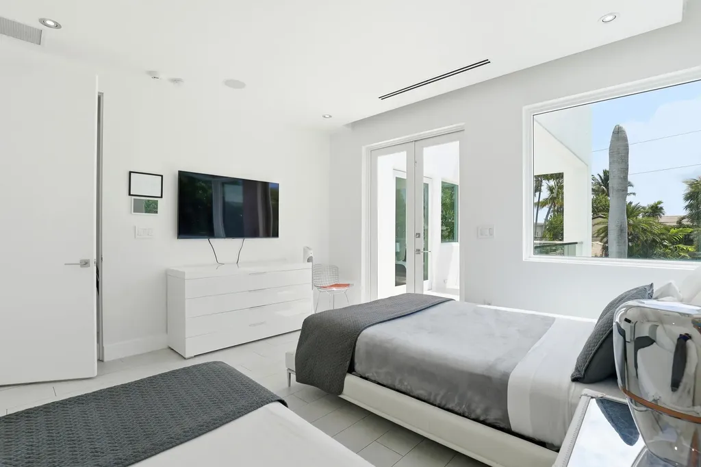 3017 N Atlantic Boulevard Fort Lauderdale FL 33308