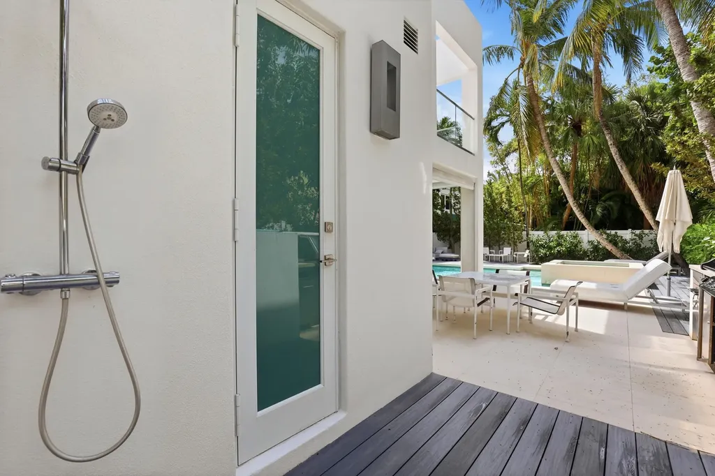 3017 N Atlantic Boulevard Fort Lauderdale FL 33308