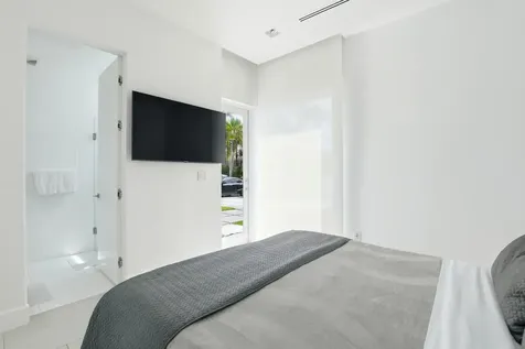 3017 N Atlantic Boulevard Fort Lauderdale FL 33308