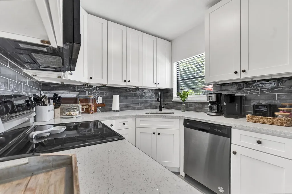 2301 Ridgeway Avenue West Palm Beach FL 33401